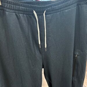 Vuori Dark Blue Athletic Pants - Sunday Performance jogger